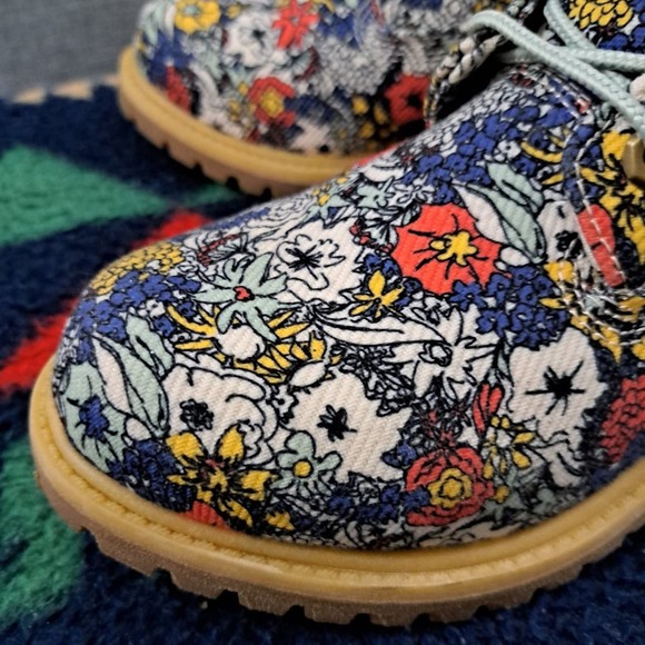 Timberland Womens 6 inch Premium floral boots Size 7 - Picture 14 of 15